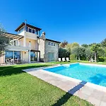 Villa Perla By Whale Homes