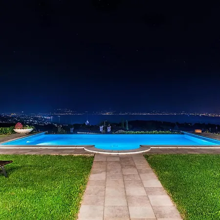 Willa Perla By Whale Homes