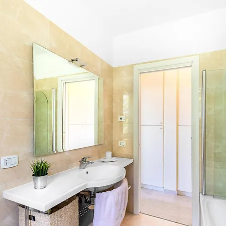 Perla By Whale Homes