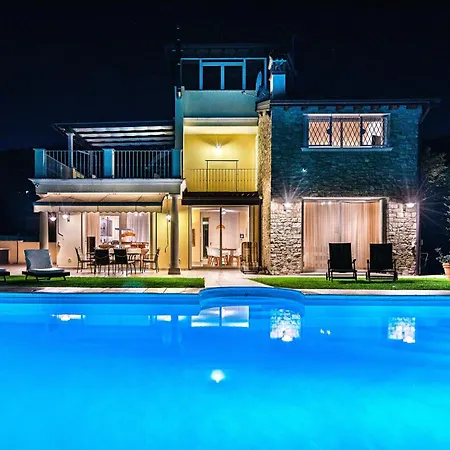 Perla By Whale Homes Villa