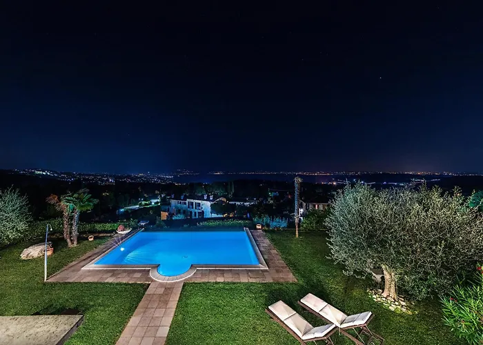 Willa Perla By Whale Homes *