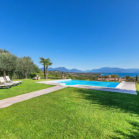 Perla By Whale Homes
