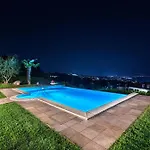 Perla By Whale Homes Vila *