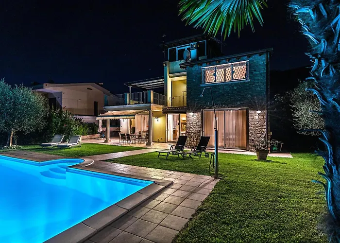 Perla By Whale Homes Villa